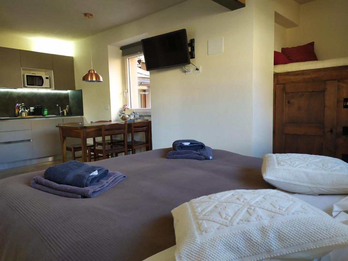 Maison Soleil - Chiara Suite Aosta Bagian luar foto