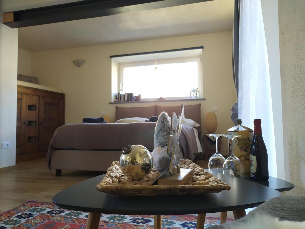 Maison Soleil - Chiara Suite Aosta Bagian luar foto